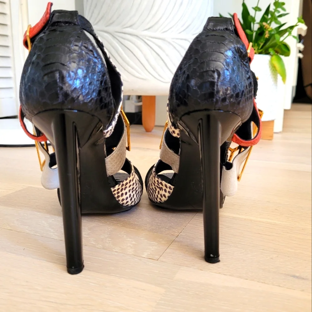 Pierre Hardy Golden Buckle Heels 👠 👠 👠 - Picture 8 of 15